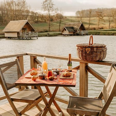 Aqualodge Hotel Insolite Ermeton-sur-Biert 외부 사진