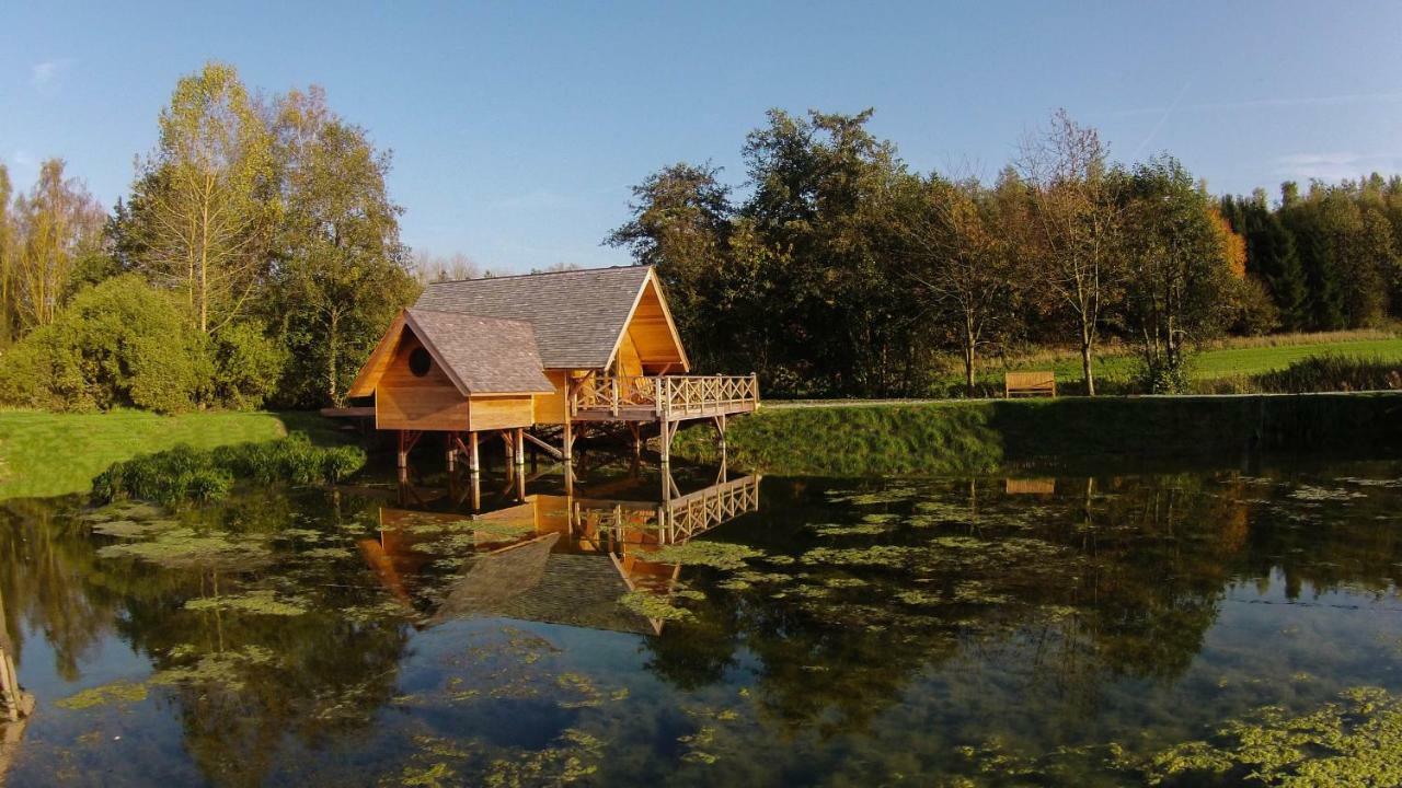 Aqualodge Hotel Insolite Ermeton-sur-Biert 외부 사진