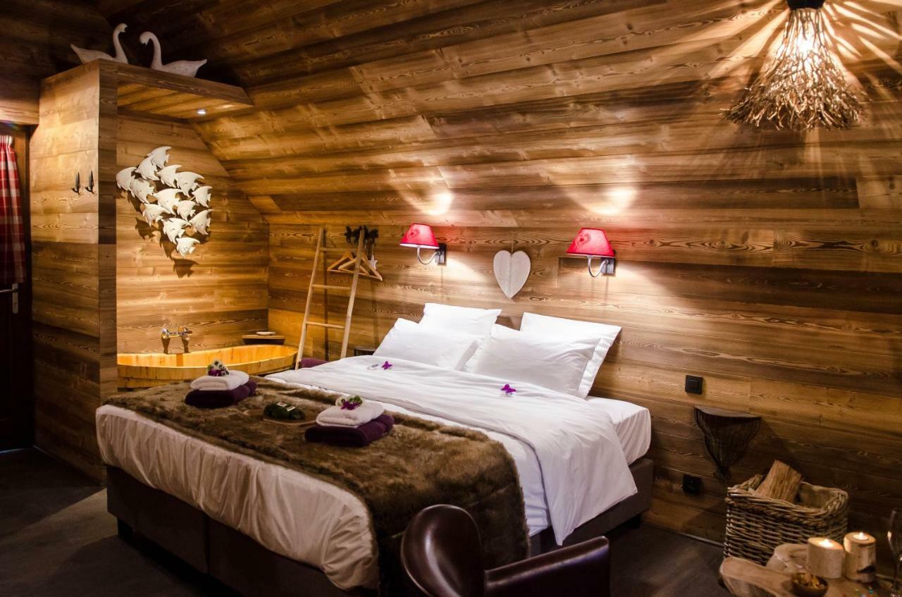 Aqualodge Hotel Insolite Ermeton-sur-Biert 외부 사진